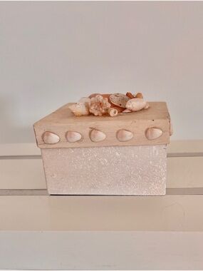 Seashell Accent Trinket Box in Natural Cream and Blush